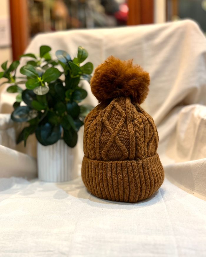 Gorro de lana con pompón - Imagen 2