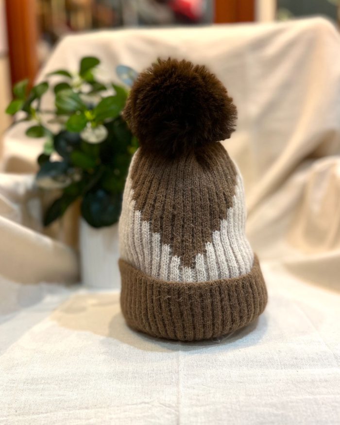 Gorro de lana corazón con pompón - Imagen 6