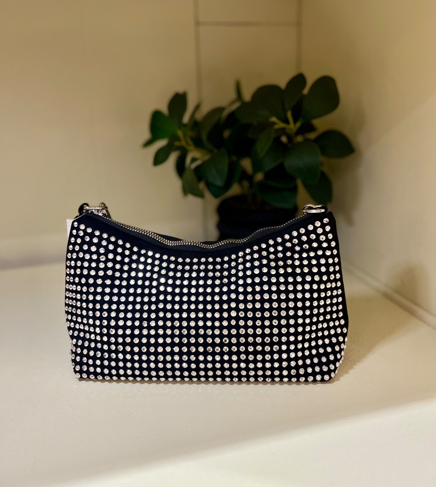 ad78aa48-fcc2-4175-951f-6e25fb155f9d Cartera con Strass - Imagen 1